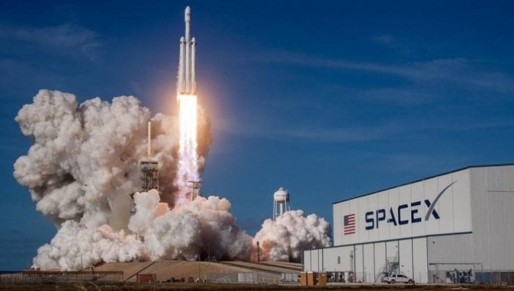 Nasa e SpaceX insieme sulla Luna (Foto Repubblica)