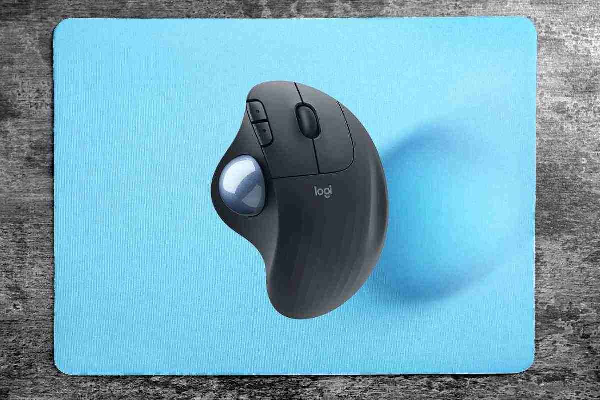mouse ergonomico logitech